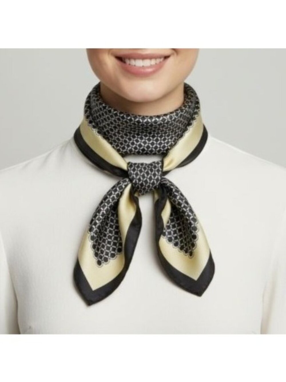 ❤️Silky Square Scarf Black Gold Geometric Chain Print Vintage Look wrap shawl❤️